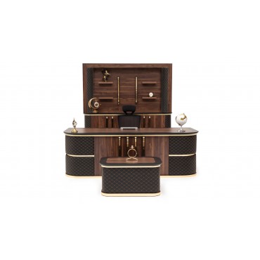 Pierre Plus Makam Ta...